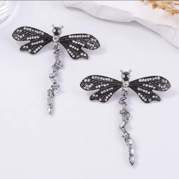 🖤 Crystal Dragonfly Statement Earrings 🖤 - Picture 1 of 4